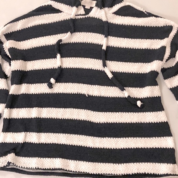 Loft mesh crochet 3/4 sleeve hoodie - Picture 12 of 14